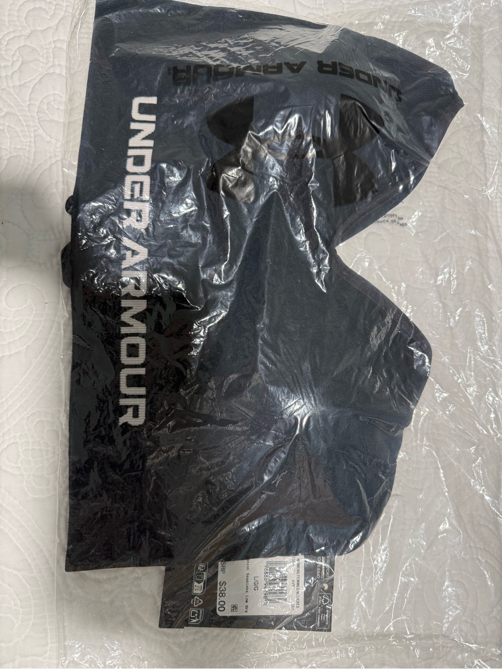 Women’s under armour bra sz L nwt &38
Have TWO of these